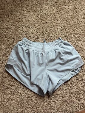 lululemon athletica Light Blue Hotty Hot Low-Rise Lined Short 2.5 inch | Size 6